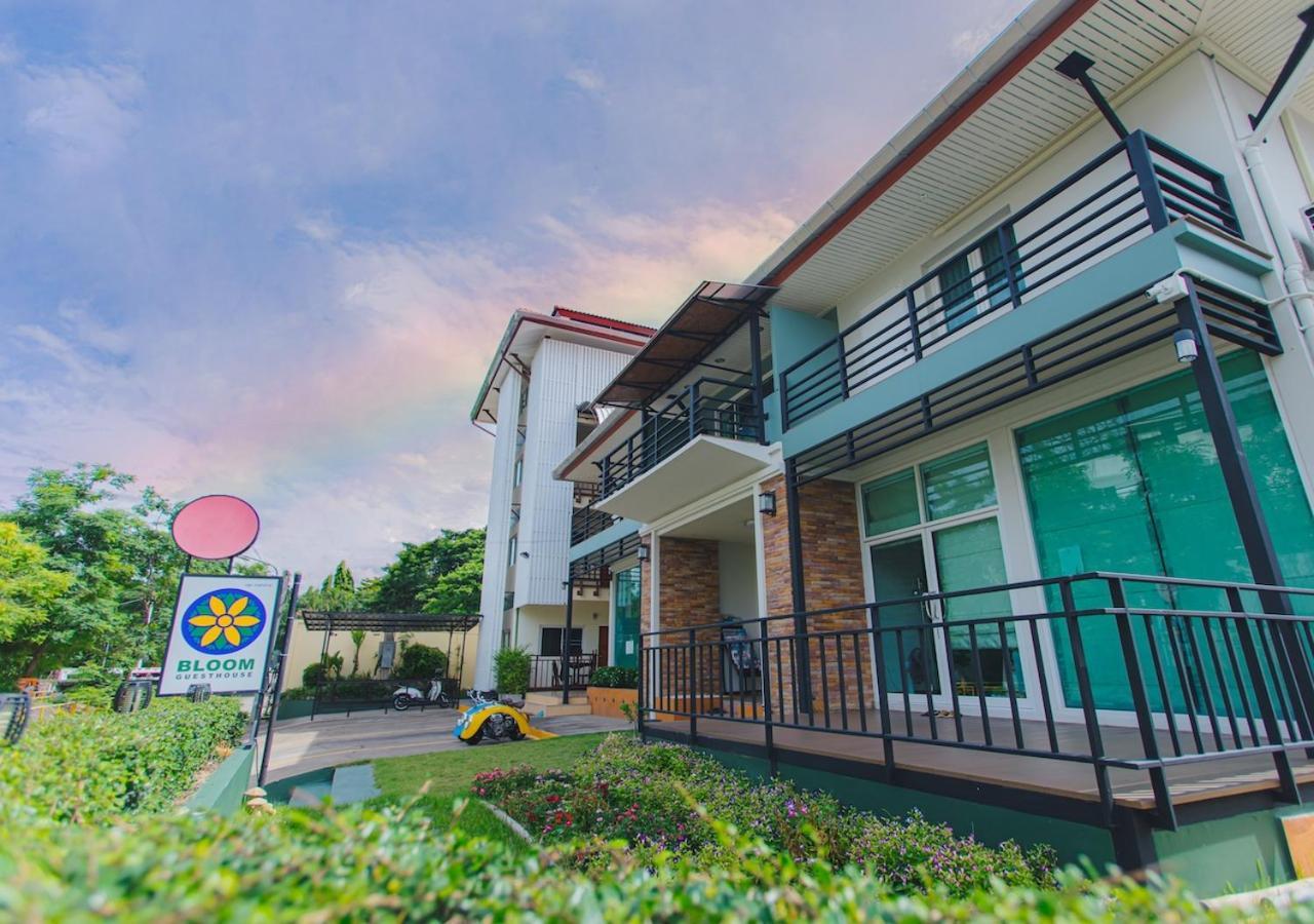 Bloom Guesthouse Chiang Mai Exterior photo